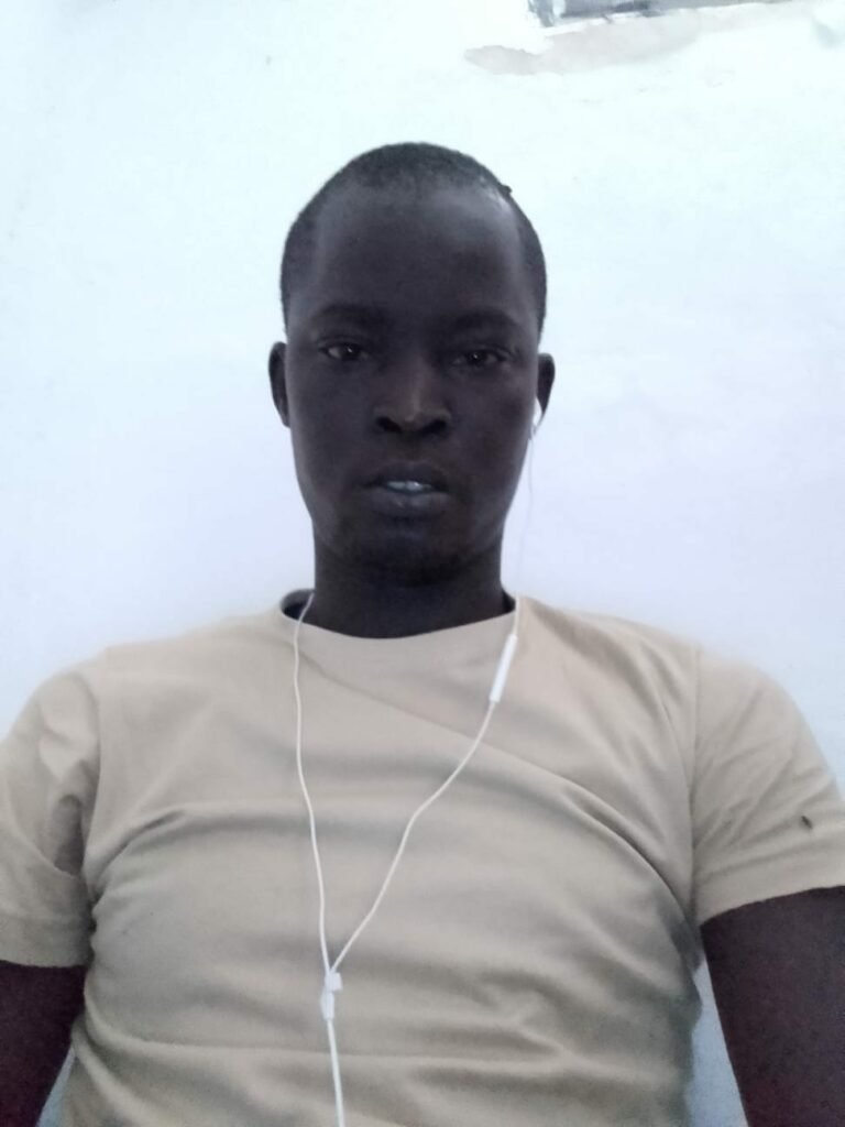 Muere un joven senegalés al enfermar en su chabola de Lepe