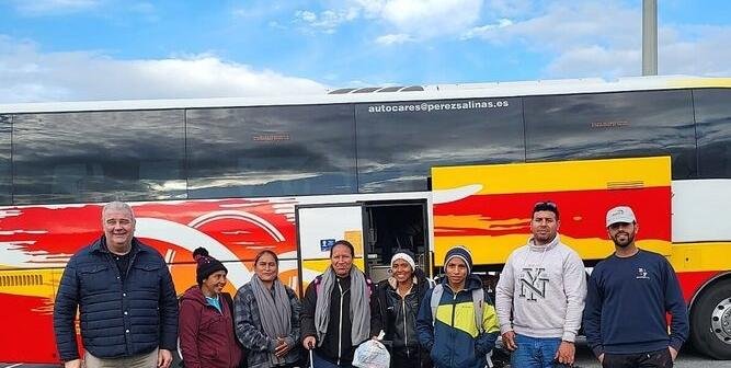 Los hondureños llegan a la campaña de la fresa