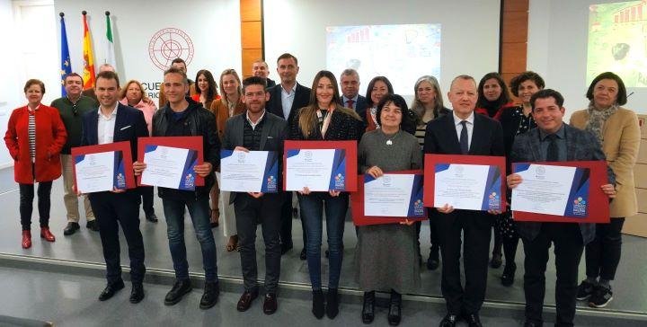 La Onubense premia a sus docentes sobresalientes