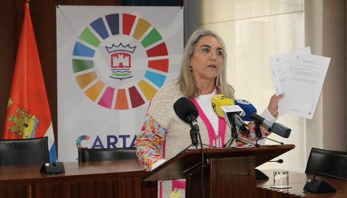La alcaldesa de Cartaya certifica que no tiene ningún sueldo municipal