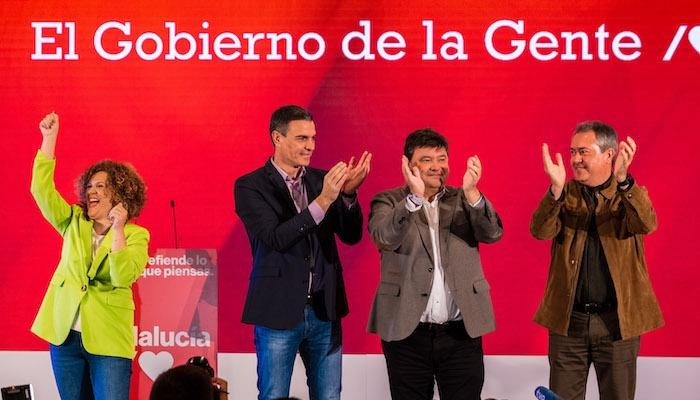 Pedro Sánchez abona en Huelva el optimismo para las municipales