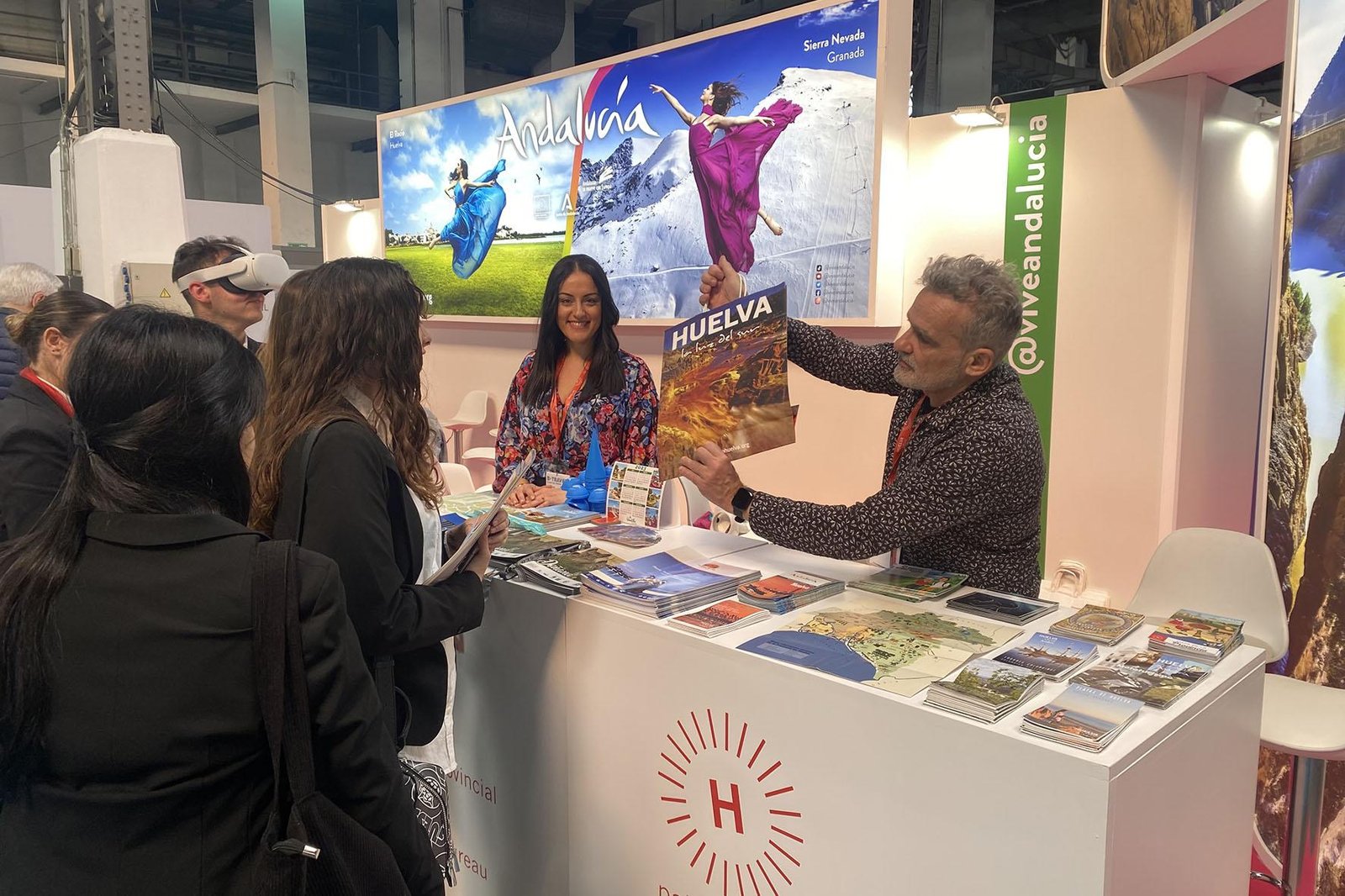 Islantilla, Lepe e Isla Cristina presentan su oferta ‘Turismo de raíces’ en la B-Travel en Barcelona