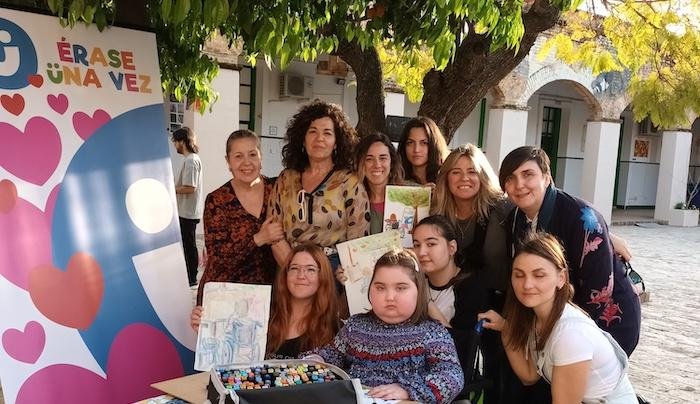 Cumplen el sueño de una niña ucraniana con cáncer cerebral en la Escuela de Arte León Ortega