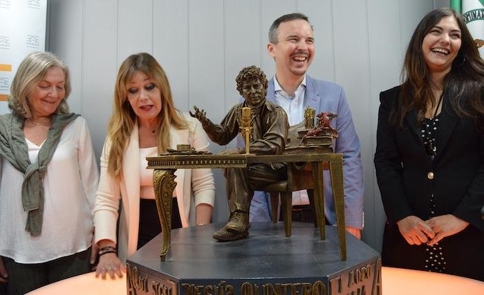 escultura Jesús Quintero