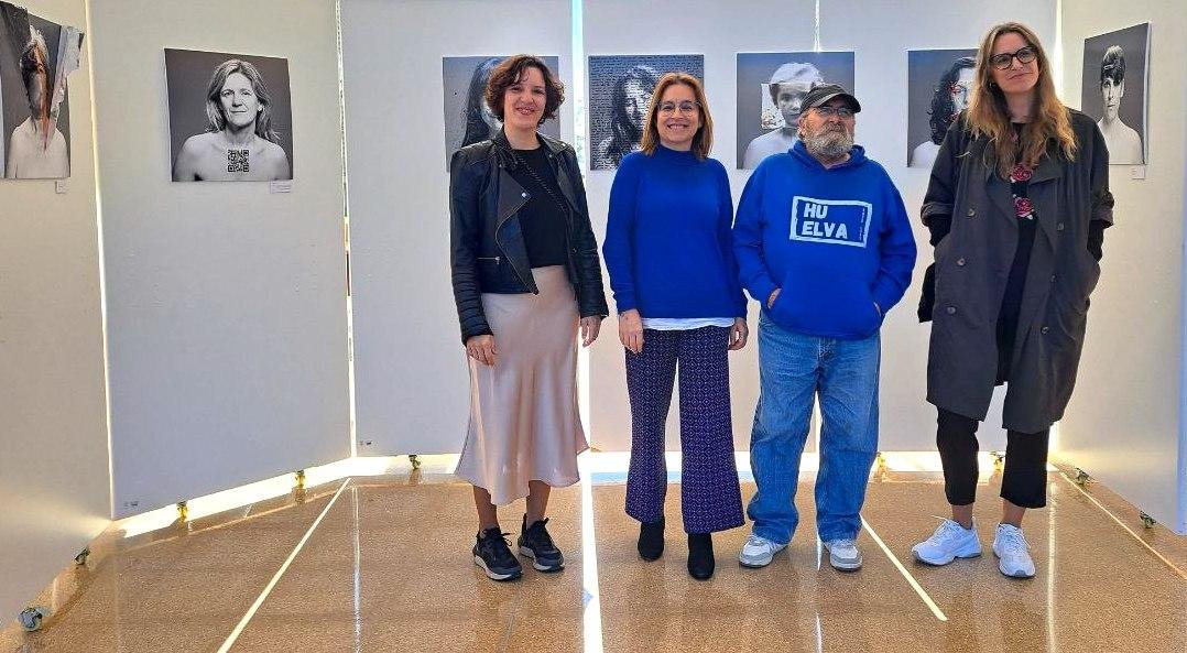 La Universidad acoge una exposición de retratos emocionales de mujeres