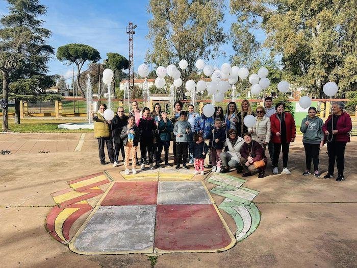Suelta de globos en Riotinto por la mujer