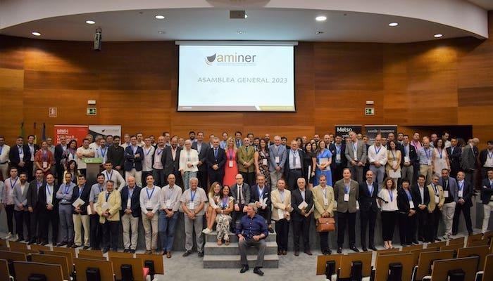 La patronal minera arropa al sector en su asamblea general