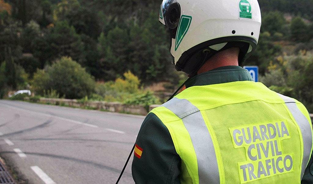 Un muerto y dos heridos en una colisión frontal en Moguer