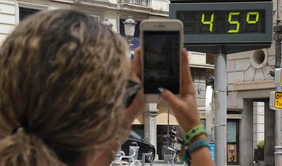 El aviso por calor se eleva a rojo en la Costa, el Andévalo y el Condado