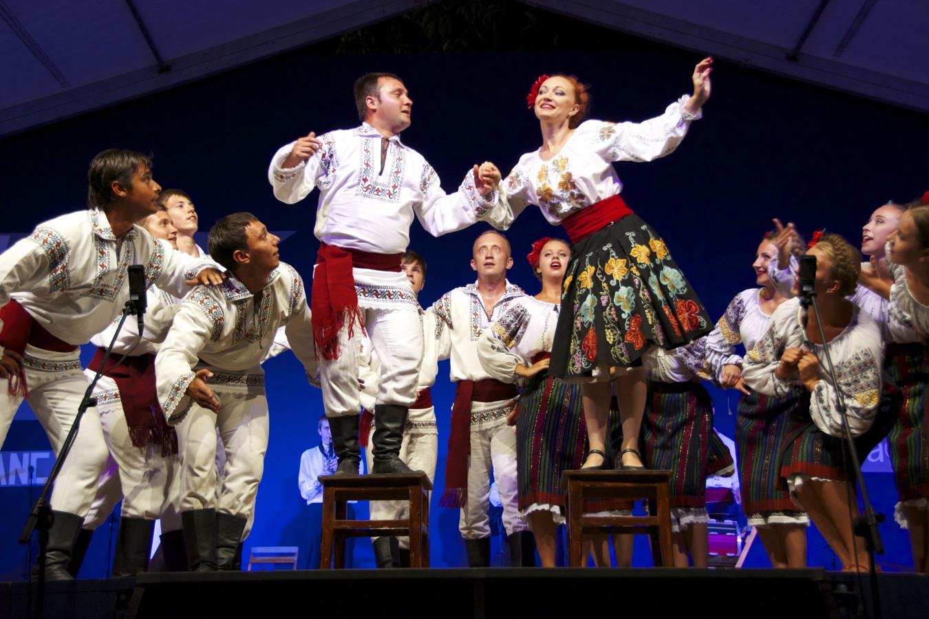 El Festival de Danzas de Villablanca hace parada en Zalamea el 24 de agosto
