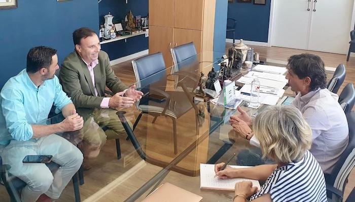 Diputación estudia varias líneas de colaboración con el Recre