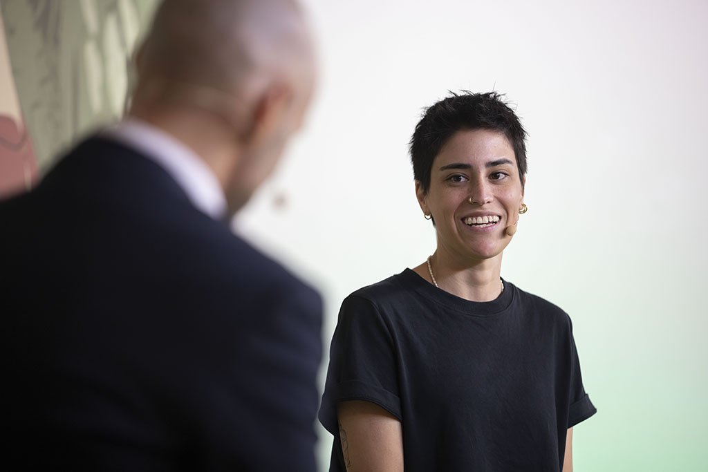 ‘Adolfo’ trae al Festival de Huelva un cálido abrazo a la belleza de lo inesperado