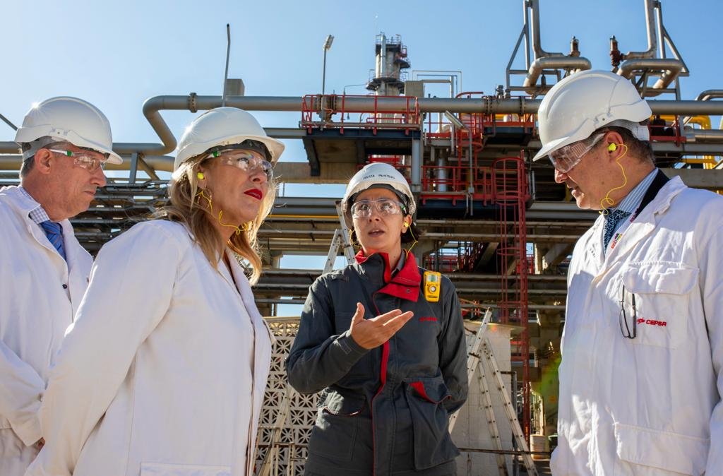 Carolina España aplaude el papel de Cepsa como «aliada estratégica» para el avance de la comunidad