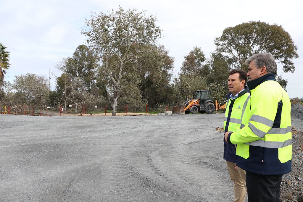 El Puerto finalizará en un mes los 140 nuevos aparcamientos junto al Monumento a Colón