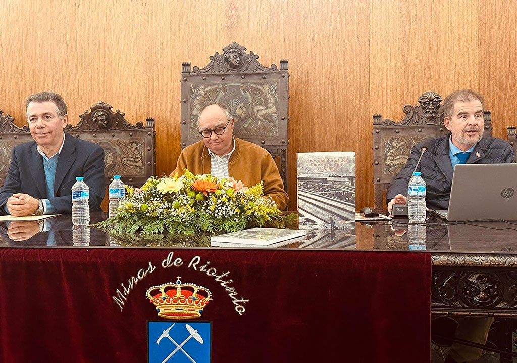 Un nuevo libro de Aquilino Delgado recorre tres siglos de metalurgia del cobre