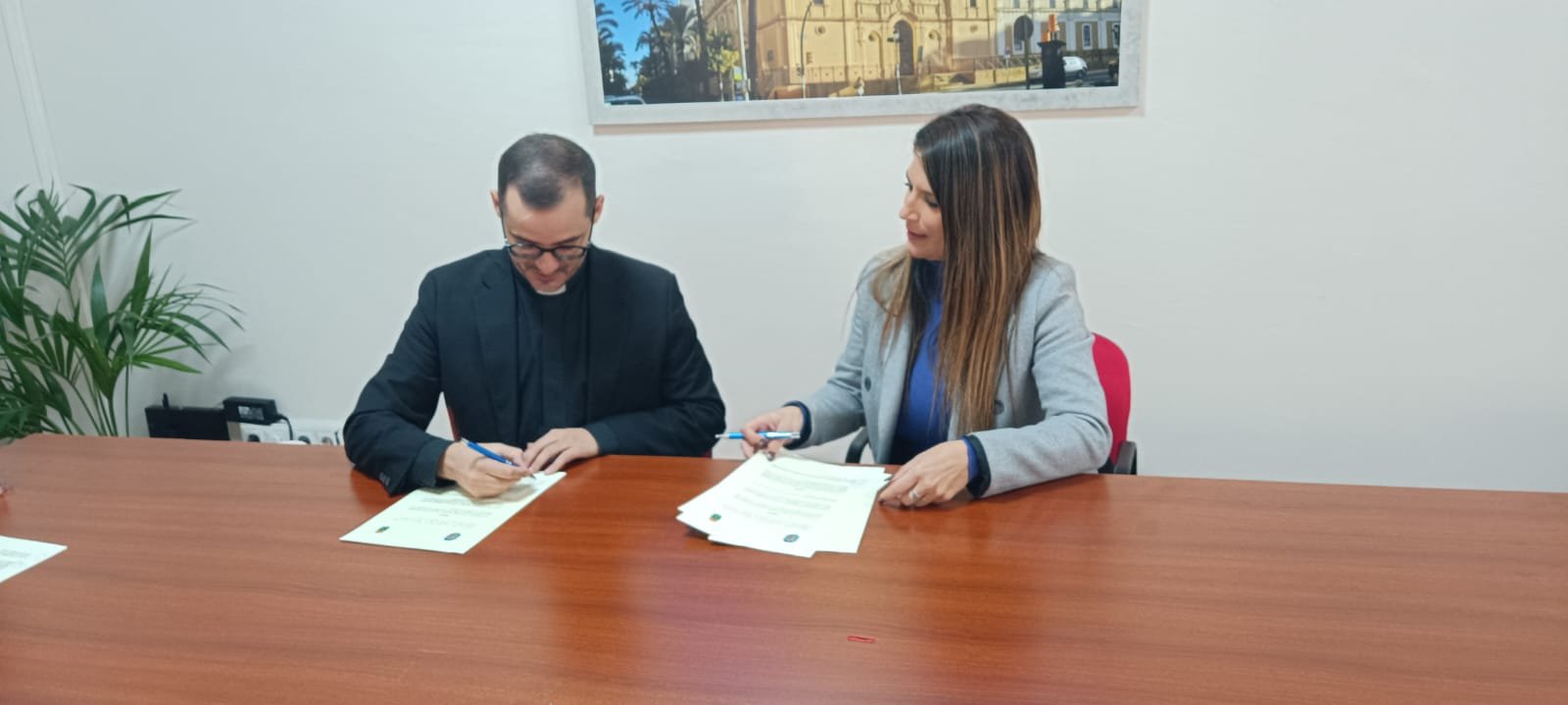 El Obispado y el Ayuntamiento de Campofrío recuperarán los bienes patrimoniales de la Parroquia de San Miguel