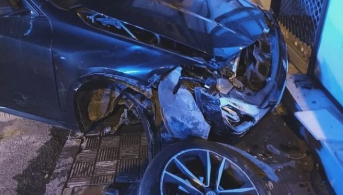 Termina en el hospital tras llevarse por delante cinco vehículos en Huelva