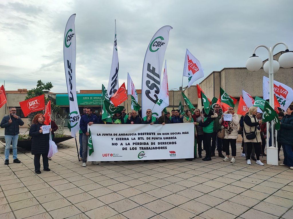 Continúan las protestas por el cierre de la Residencia de Tiempo Libre de Punta Umbría