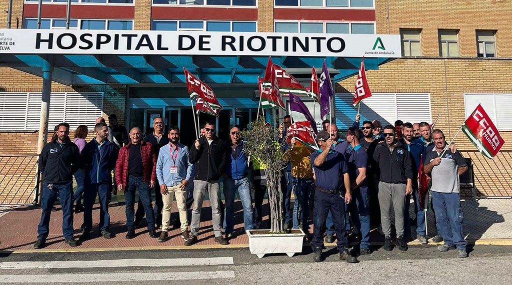 Trabajadores de mantenimiento del Área Norte se movilizan frente al Hospital de Riotinto