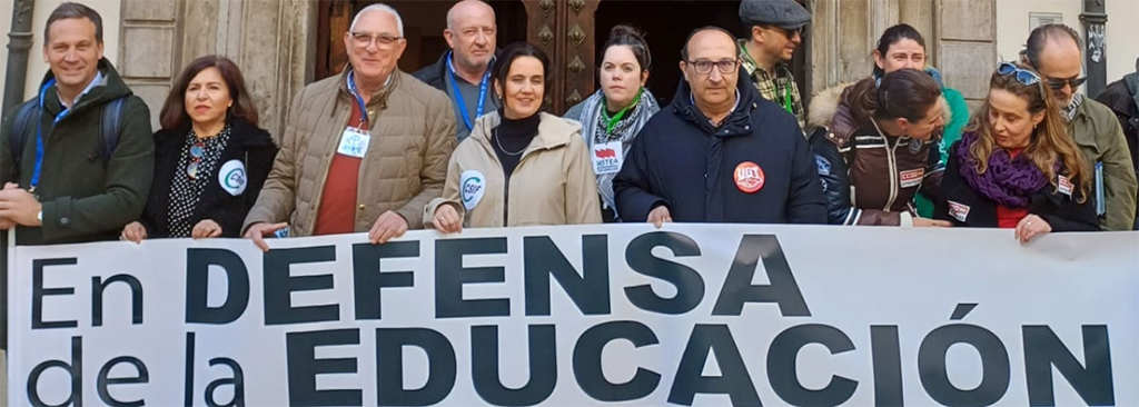 Un acuerdo zanja el conflicto del profesorado de adultos