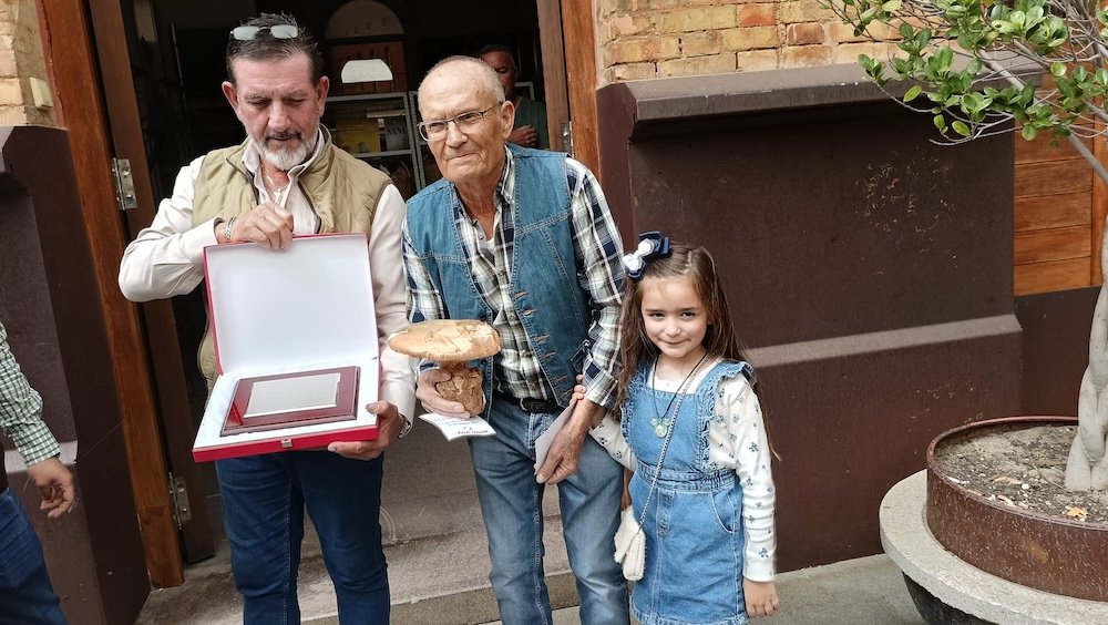 Ángel Fernández, Fidel García y Cervecería La Ostia vencen en la XXI Feria del Gurumelo de Nerva