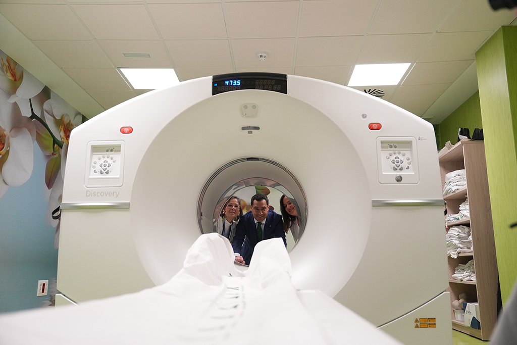 La Sanidad onubense refuerza su capacidad asistencial y diagnóstica con su primer PET-TC