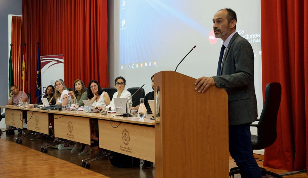 Gil-Alañá, Ryszard Lobinski y Darrian Roberts serán doctores Honoris Causa de la UHU