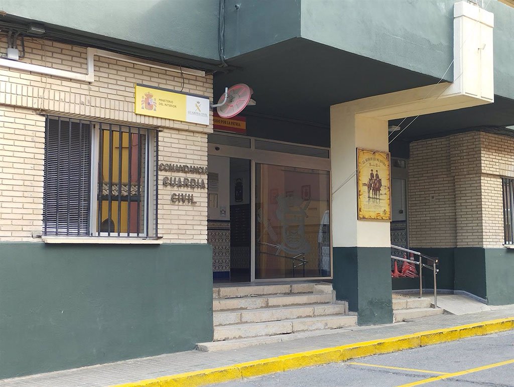 Apuñalan a un joven en la puerta de una discoteca de Punta Umbría