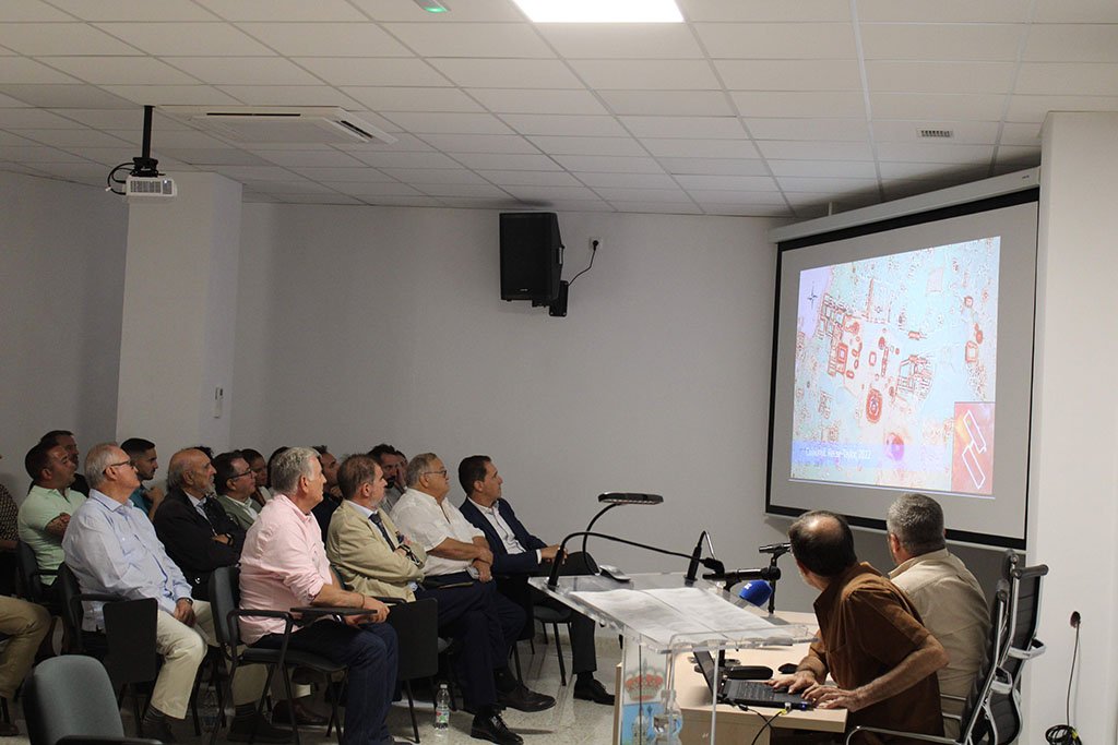 Fundación Río Tinto realiza una prospección arqueológica en el yacimiento de Dehesa de la Sierra