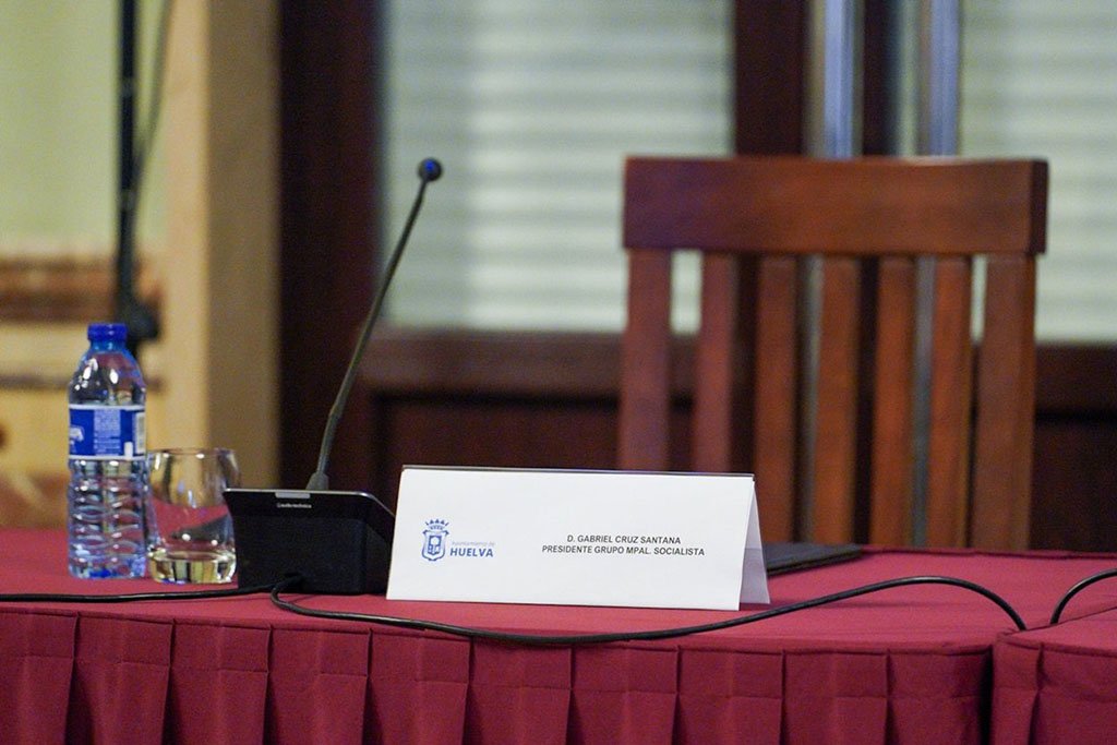 Gabriel Cruz pide participar en los plenos por vía telemática