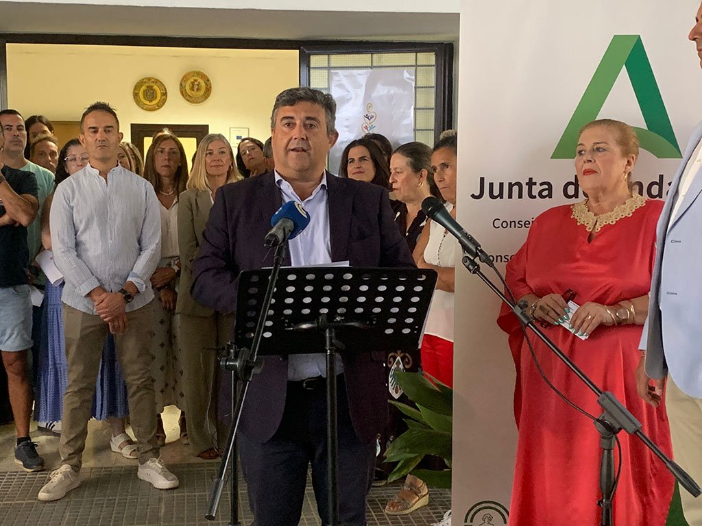 El curso escolar comienza en Huelva con 920 alumnos menos que el año pasado