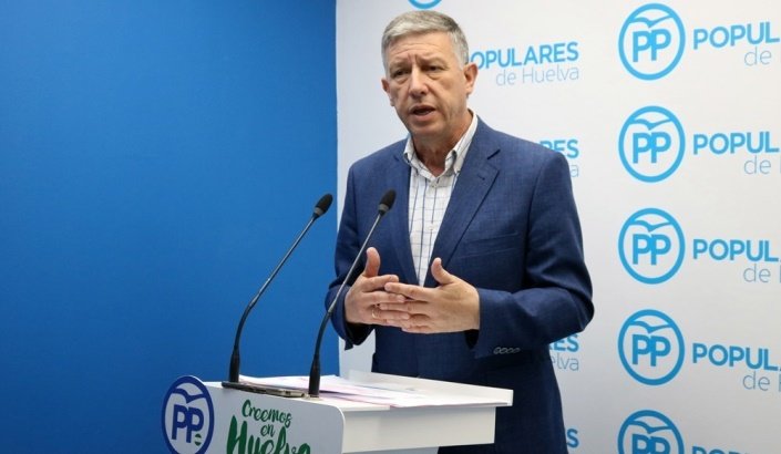 Carmelo Romero deja la Alcaldía de Palos para centrarse en el Senado