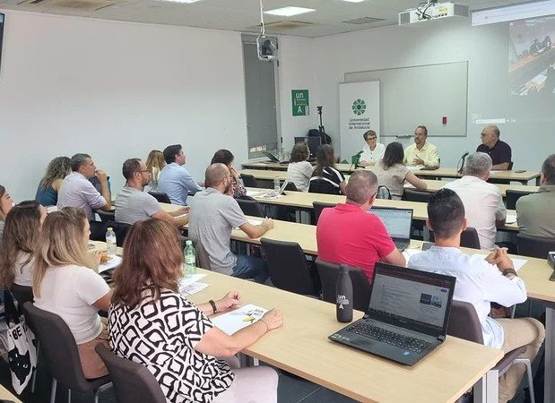 La UNIA pone en marcha su II Escuela de Formadores para tutores y docentes