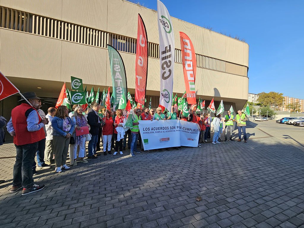 Los sindicatos continúan sus protestas contra los «incumplimientos» de Salud