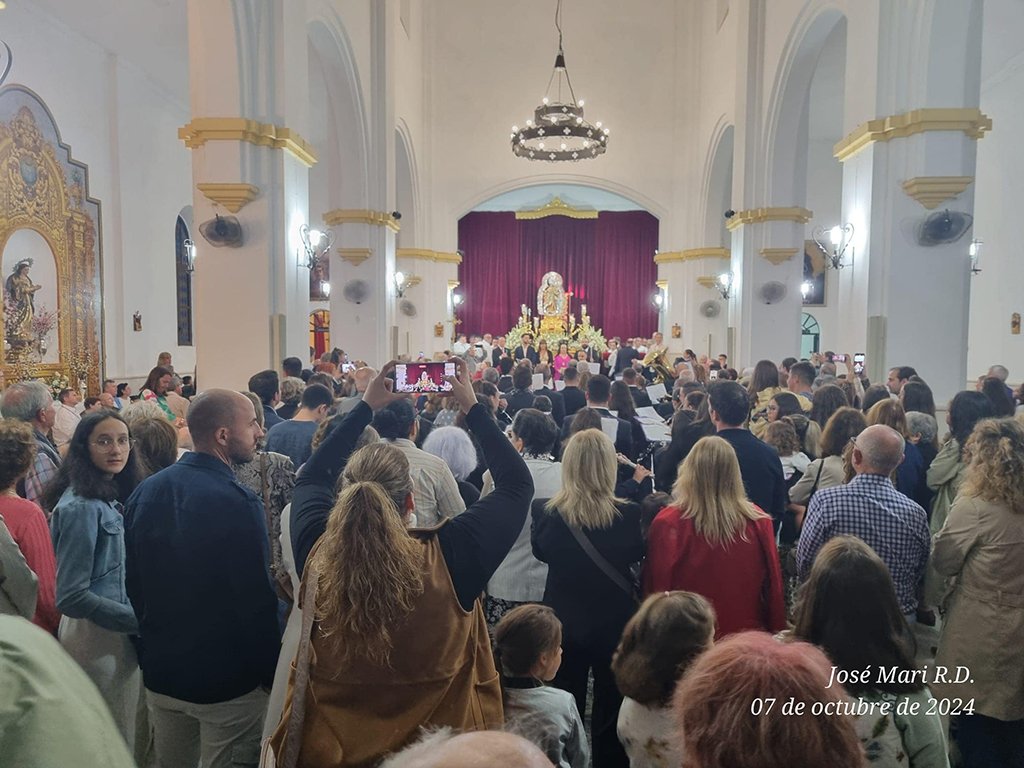 La amenaza de lluvia impide la procesión de la Virgen del Rosario en Riotinto