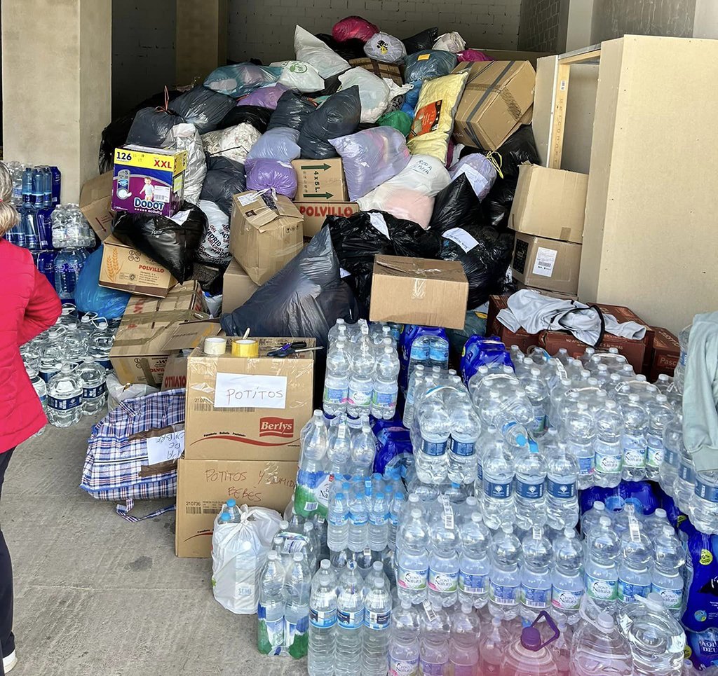 La Hermandad de San Antonio de Nerva envía a Valencia 5.000 kilos de productos