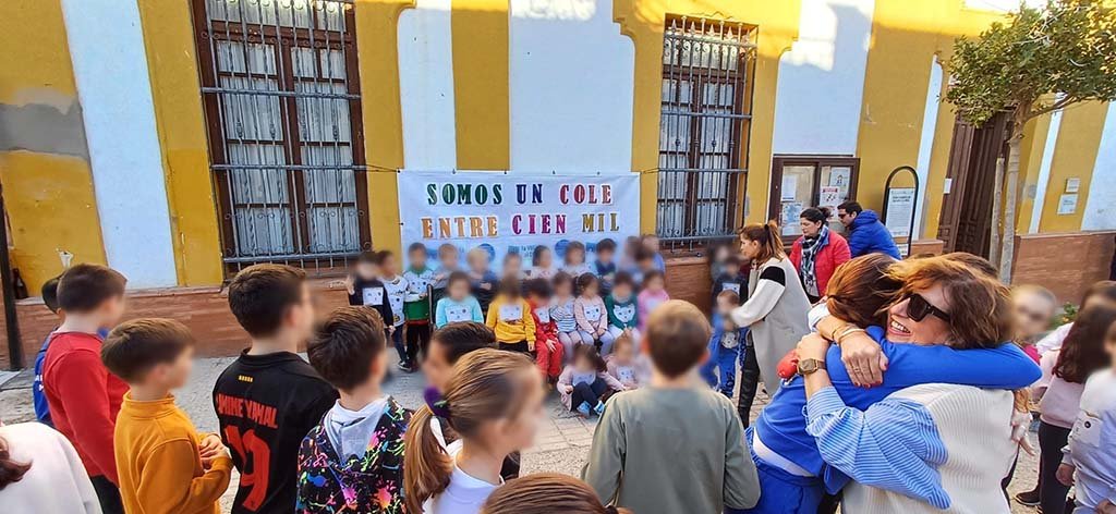 Los escolares de Zalamea se movilizan contra la leucemia infantil