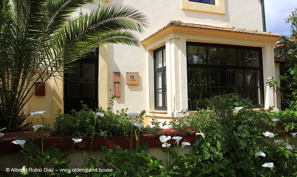 La Old England House de Riotinto estrena web interactiva de diseño retro