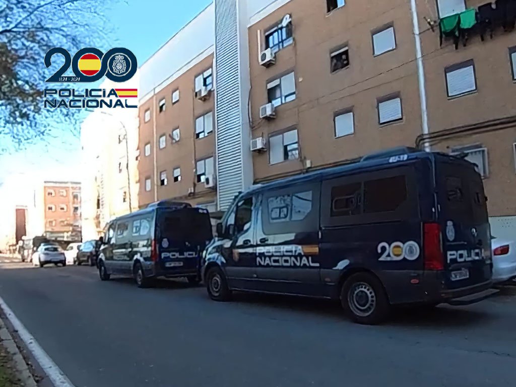 La Policía despliega a unos 150 agentes en El Torrejón y Pérez Cubillas