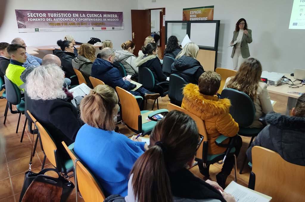 Las empresas de la Cuenca Minera se forman en digitalización financiera