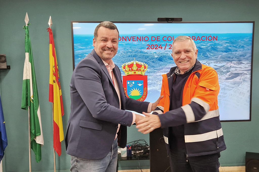 Una barredora optimizará el servicio de limpieza en El Campillo