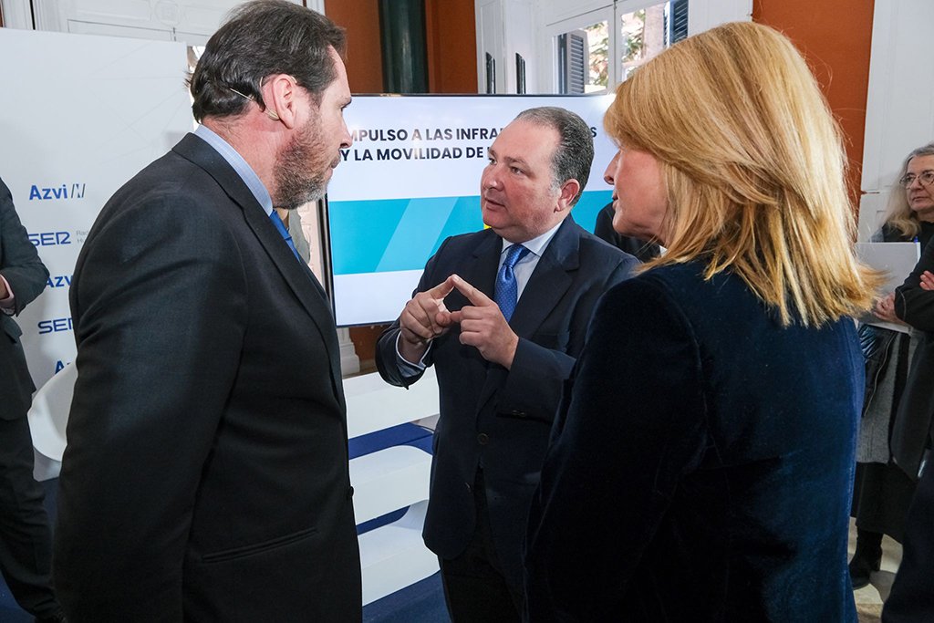 David Toscano ve «ilusionante» que la Comisión de Infraestructuras vea avanzar sus «objetivos prioritarios»