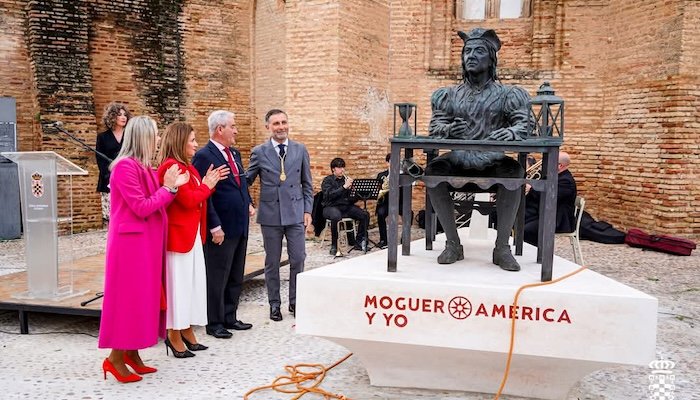 estatua Pedro Alonso Niño