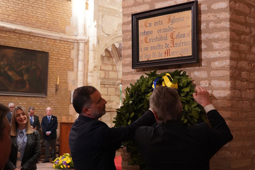 Moguer rinde homenaje a sus descubridores